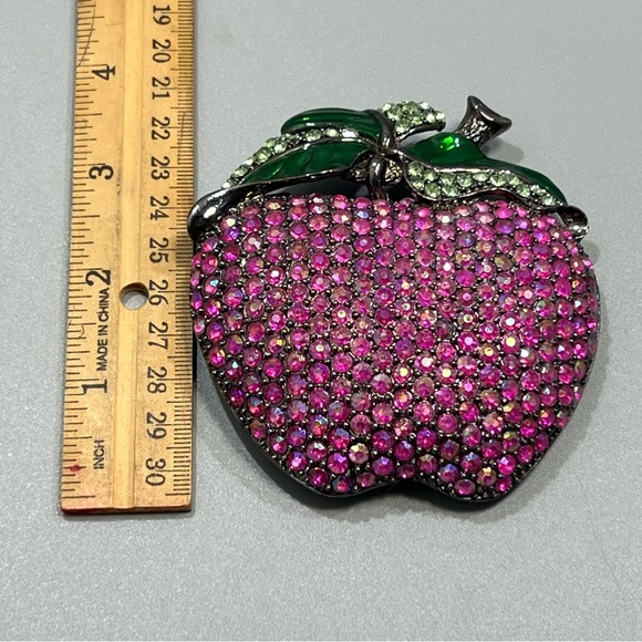 VTG Rare Red Iridescent Rhinestone Prong-Set Apple Belt Buckle With Stem Leaf - Picture 7 of 7